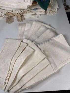 Vintage Cream Linen Napkins - Set of Folded Dinner Napkins